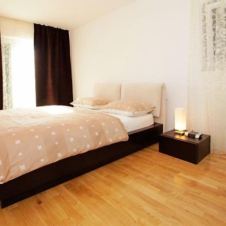 Apartment Bol A6 With Pool From 45 Eur Per Person Exterior foto